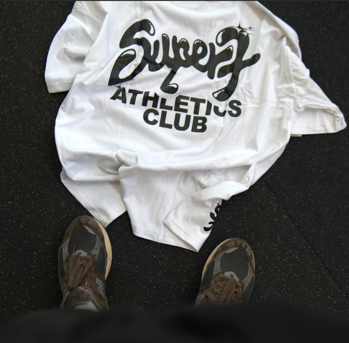 ATHLETICS CLUB - WHITE OVERSIZE T SHIRT